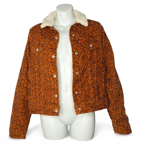 Levi’s Leopard Print Trucker Jacket with Sherpa Collar - Picture 3 of 8